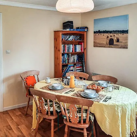 Holiday home 2 Bedroom Pet Friendly In Chelun