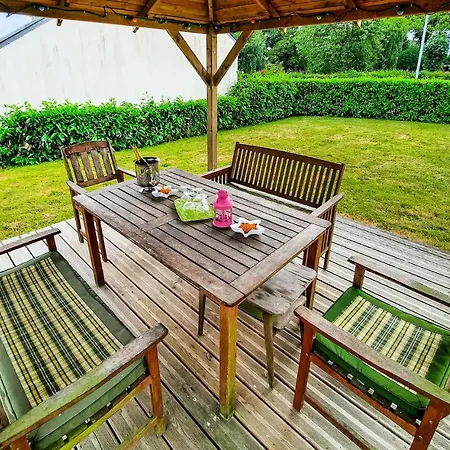 2 Bedroom Pet Friendly In Holiday home Chelun