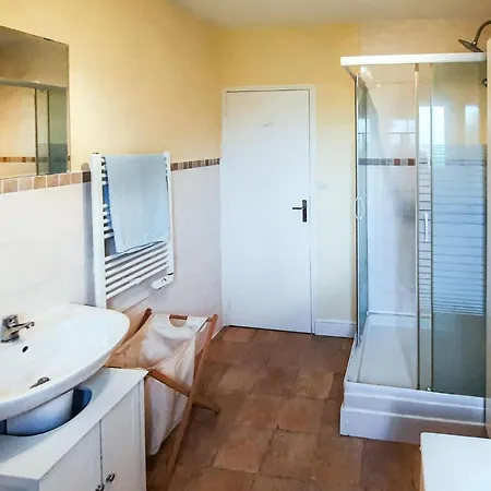 Holiday home 2 Bedroom Pet Friendly In Chelun